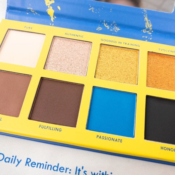 CHELLA - Divine Purpose Eyeshadow Palette *Limited - Picture 3 of 9